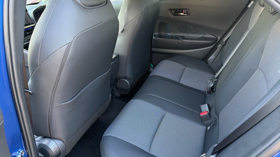 Toyota C-HR 1.8 Hybrid Excel 5dr CVT Hybrid Hatchback - Image 15