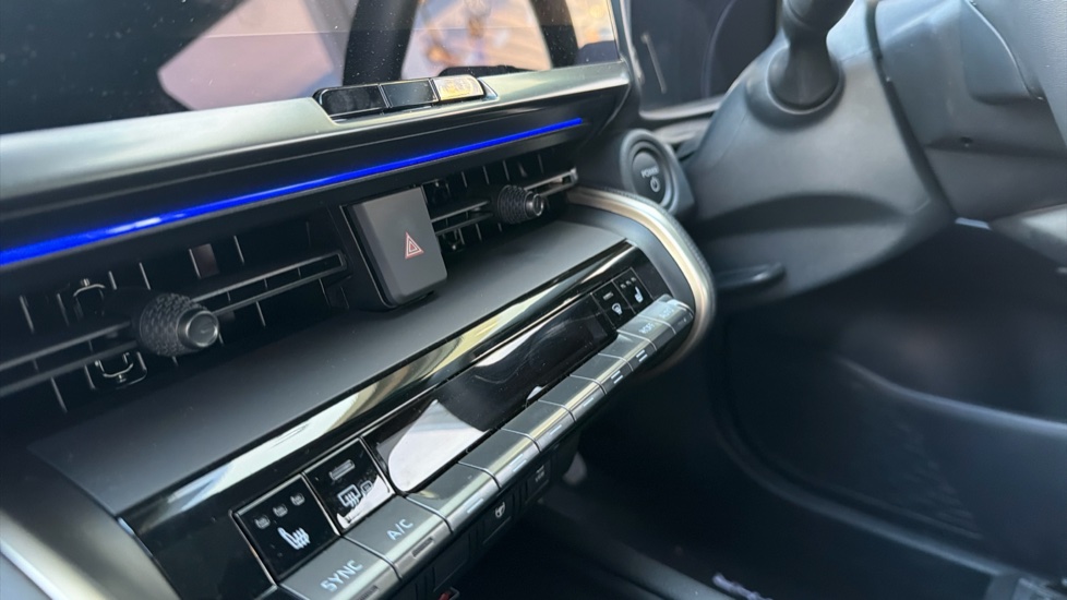 Toyota C-HR 1.8 Hybrid Excel 5dr CVT Hybrid Hatchback - Image 16