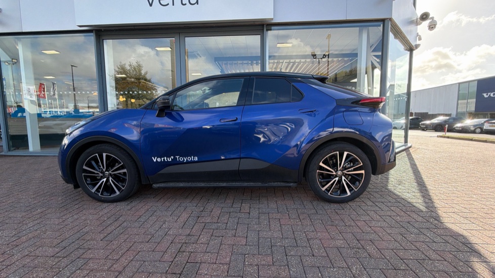 Toyota C-HR 1.8 Hybrid Excel 5dr CVT Hybrid Hatchback - Image 24