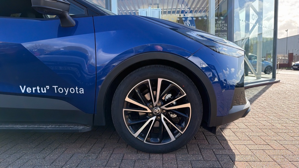 Toyota C-HR 1.8 Hybrid Excel 5dr CVT Hybrid Hatchback - Image 25