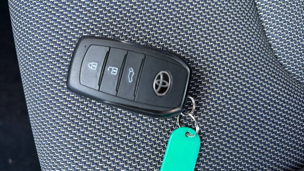 Toyota C-HR 1.8 Hybrid Excel 5dr CVT Hybrid Hatchback - Image 28