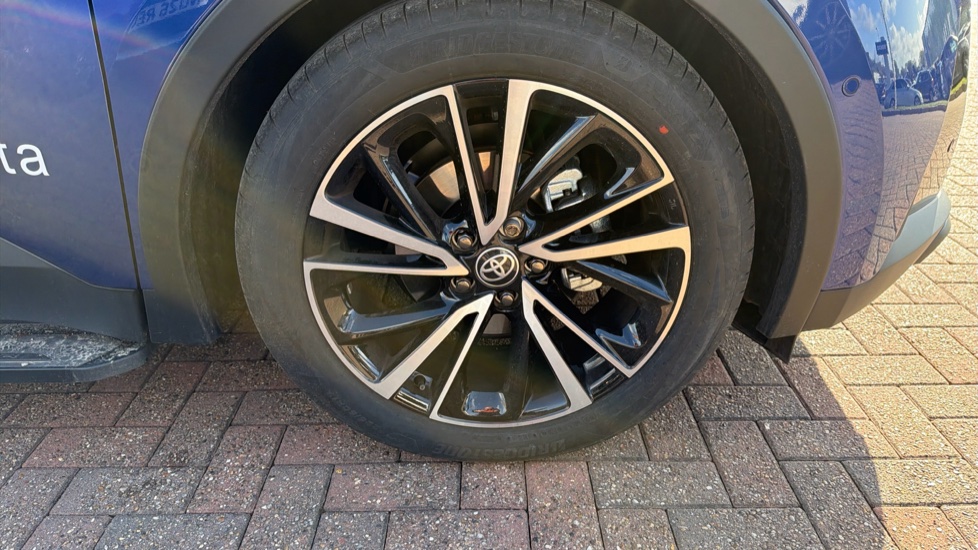 Toyota C-HR 1.8 Hybrid Excel 5dr CVT Hybrid Hatchback - Image 38