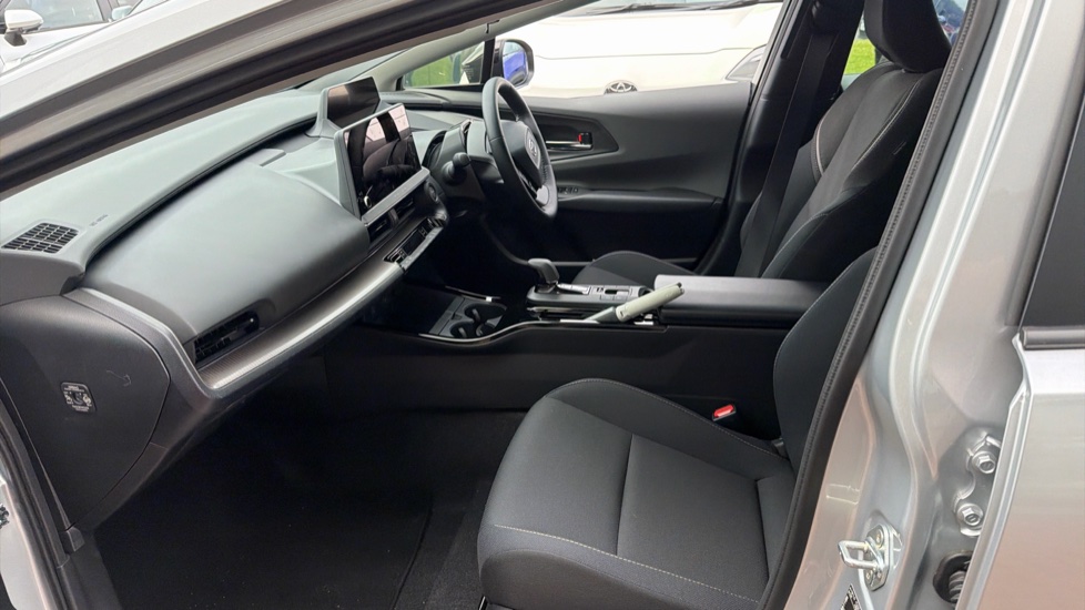 Toyota Prius 2.0 PHEV Design 5dr CVT Hatchback - Image 5