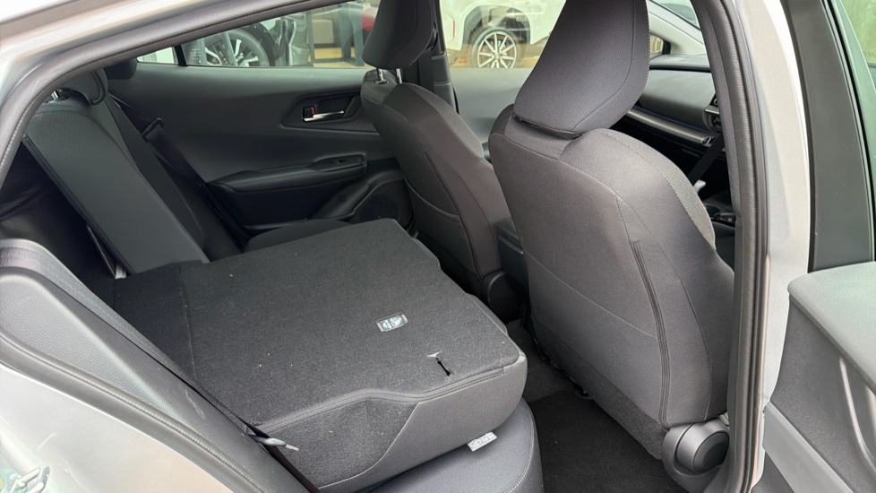 Toyota Prius 2.0 PHEV Design 5dr CVT Hatchback - Image 18
