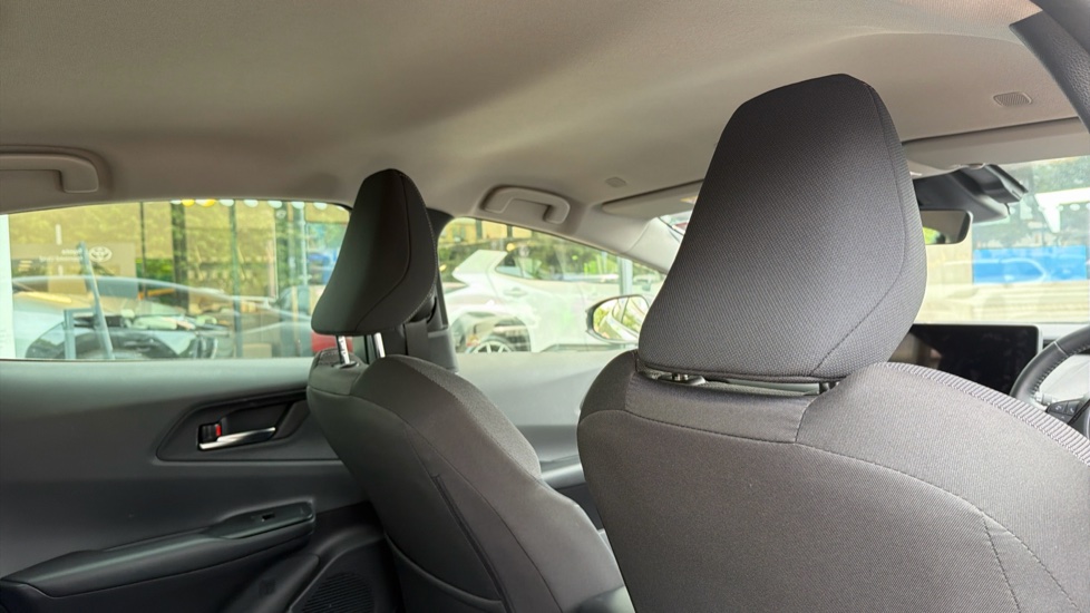Toyota Prius 2.0 PHEV Design 5dr CVT Hatchback - Image 19