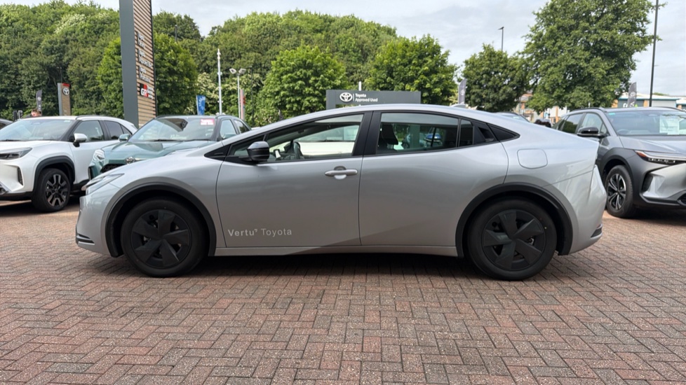 Toyota Prius 2.0 PHEV Design 5dr CVT Hatchback - Image 24
