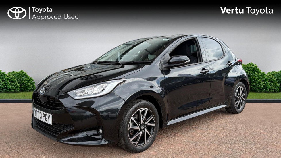 Toyota Yaris 1.5 Hybrid Design 5dr CVT Hybrid Hatchback - Image 3