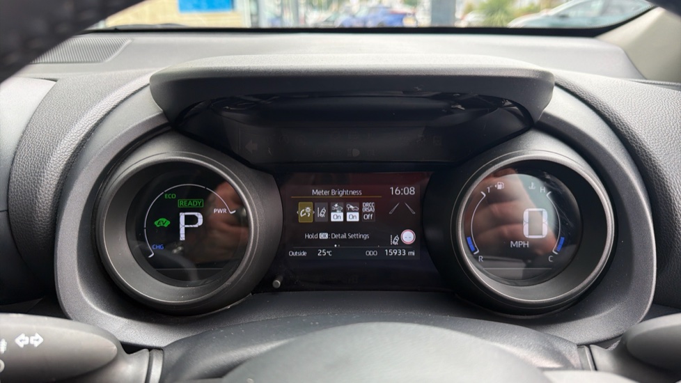 Toyota Yaris 1.5 Hybrid Design 5dr CVT Hybrid Hatchback - Image 11