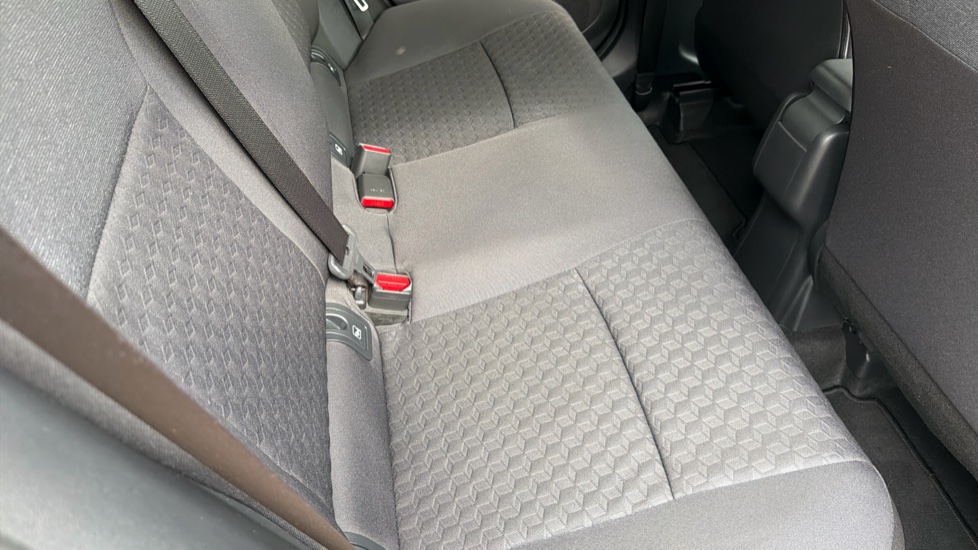 Toyota Yaris 1.5 Hybrid Design 5dr CVT Hybrid Hatchback - Image 17