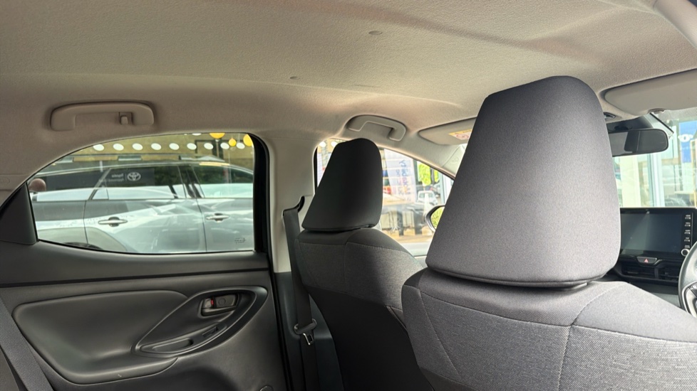 Toyota Yaris 1.5 Hybrid Design 5dr CVT Hybrid Hatchback - Image 19