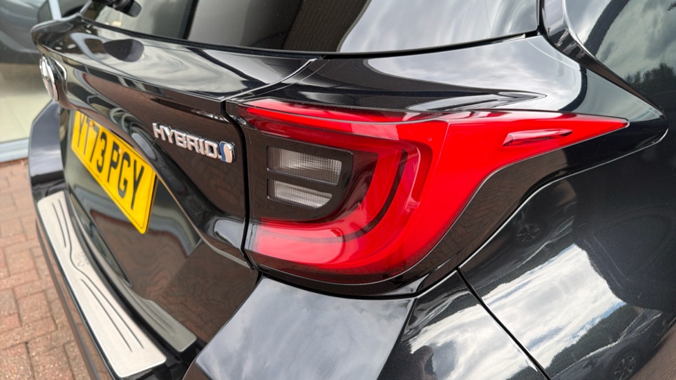 Toyota Yaris 1.5 Hybrid Design 5dr CVT Hybrid Hatchback - Image 21