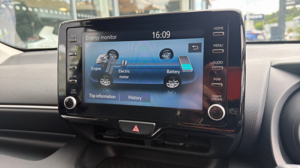 Toyota Yaris 1.5 Hybrid Design 5dr CVT Hybrid Hatchback - Image 30