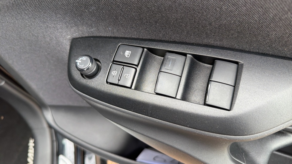 Toyota Yaris 1.5 Hybrid Design 5dr CVT Hybrid Hatchback - Image 35