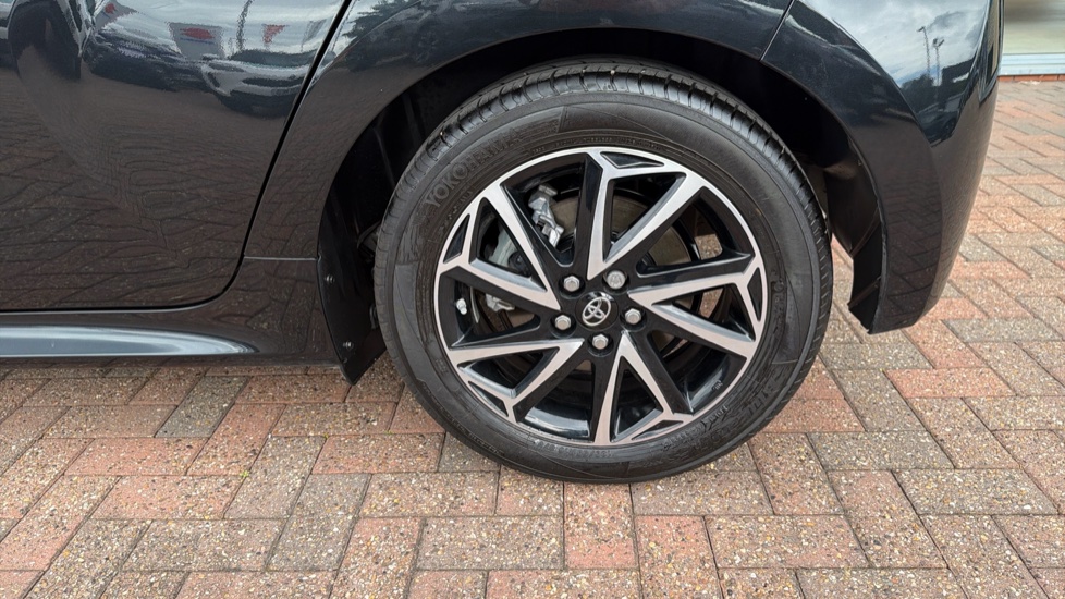 Toyota Yaris 1.5 Hybrid Design 5dr CVT Hybrid Hatchback - Image 43