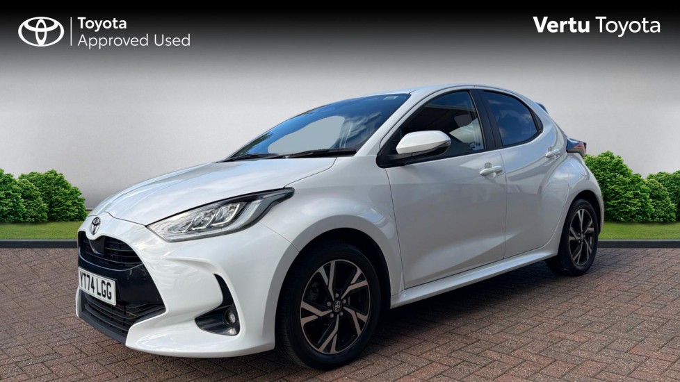 Toyota Yaris 1.5 Hybrid Design 5dr CVT Hybrid Hatchback - Image 3