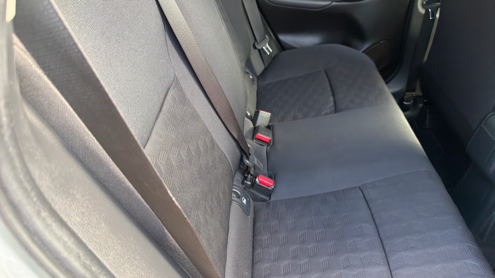 Toyota Yaris 1.5 Hybrid Design 5dr CVT Hybrid Hatchback - Image 14