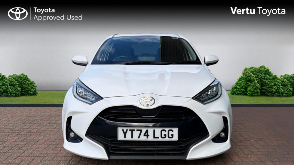 Toyota Yaris 1.5 Hybrid Design 5dr CVT Hybrid Hatchback - Image 22