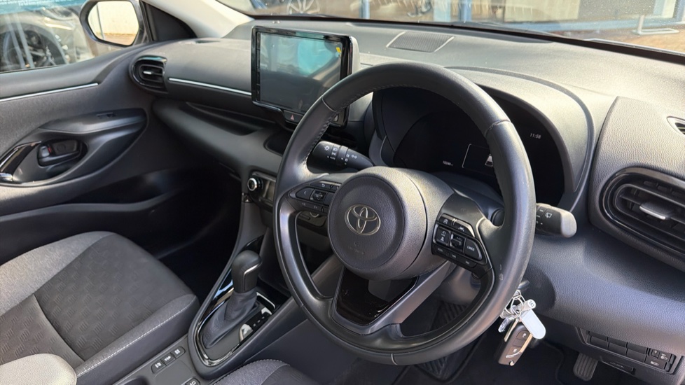 Toyota Yaris 1.5 Hybrid Design 5dr CVT Hybrid Hatchback - Image 34