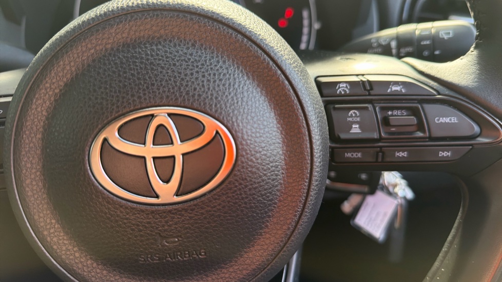 Toyota Yaris 1.5 Hybrid Design 5dr CVT Hybrid Hatchback - Image 37