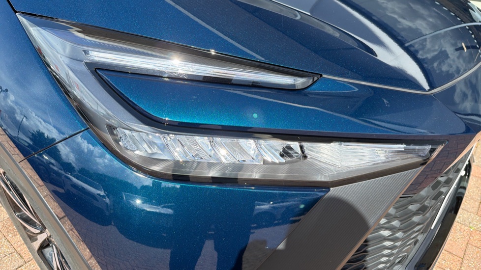 Toyota C-HR 2.0 PHEV Design 5dr CVT Hatchback - Image 20