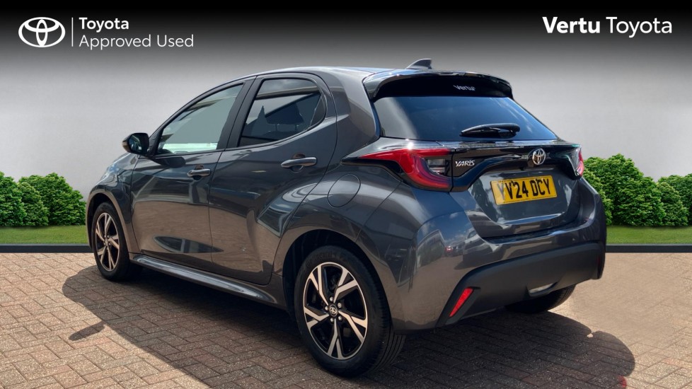 Toyota Yaris 1.5 Hybrid Design 5dr CVT Hybrid Hatchback - Image 4