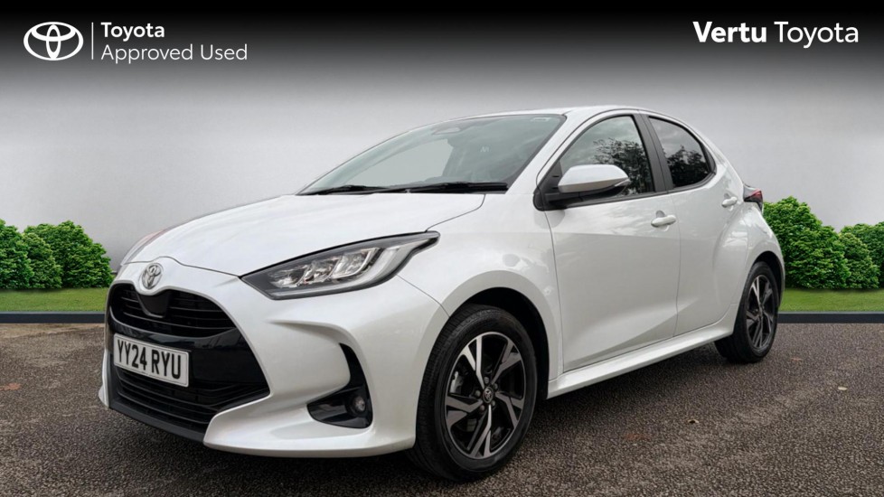Toyota Yaris 1.5 Hybrid Design 5dr CVT Hybrid Hatchback - Image 3