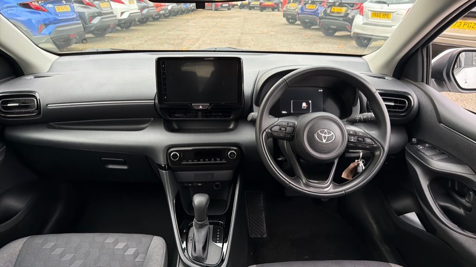 Toyota Yaris 1.5 Hybrid Design 5dr CVT Hybrid Hatchback - Image 5