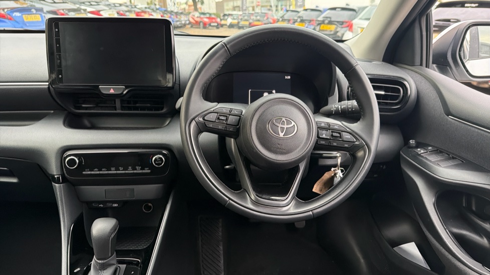 Toyota Yaris 1.5 Hybrid Design 5dr CVT Hybrid Hatchback - Image 8