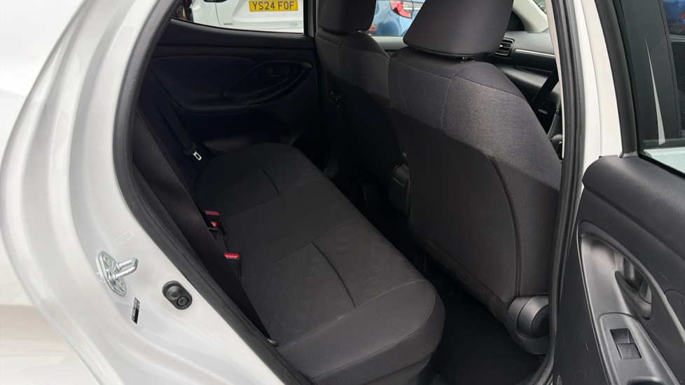 Toyota Yaris 1.5 Hybrid Design 5dr CVT Hybrid Hatchback - Image 12