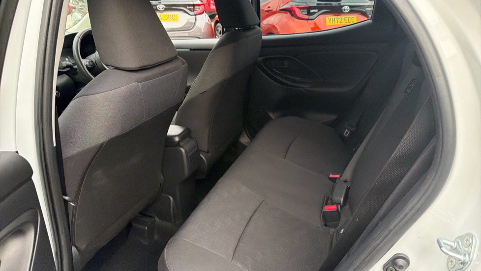 Toyota Yaris 1.5 Hybrid Design 5dr CVT Hybrid Hatchback - Image 13