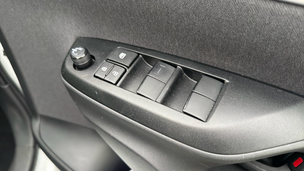 Toyota Yaris 1.5 Hybrid Design 5dr CVT Hybrid Hatchback - Image 26