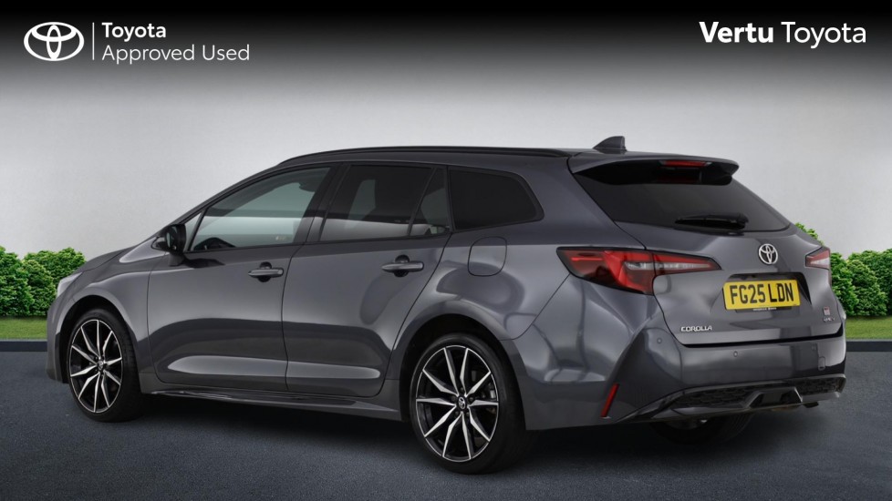 Toyota Corolla 1.8 Hybrid GR Sport 5dr CVT Hybrid Estate - Image 4