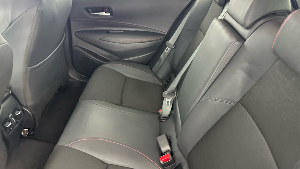 Toyota Corolla 1.8 Hybrid GR Sport 5dr CVT Hybrid Estate - Image 15