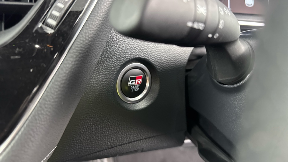 Toyota Corolla 1.8 Hybrid GR Sport 5dr CVT Hybrid Estate - Image 16