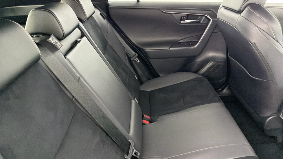 Toyota RAV4 2.5 PHEV GR Sport 5dr CVT Estate - Image 8