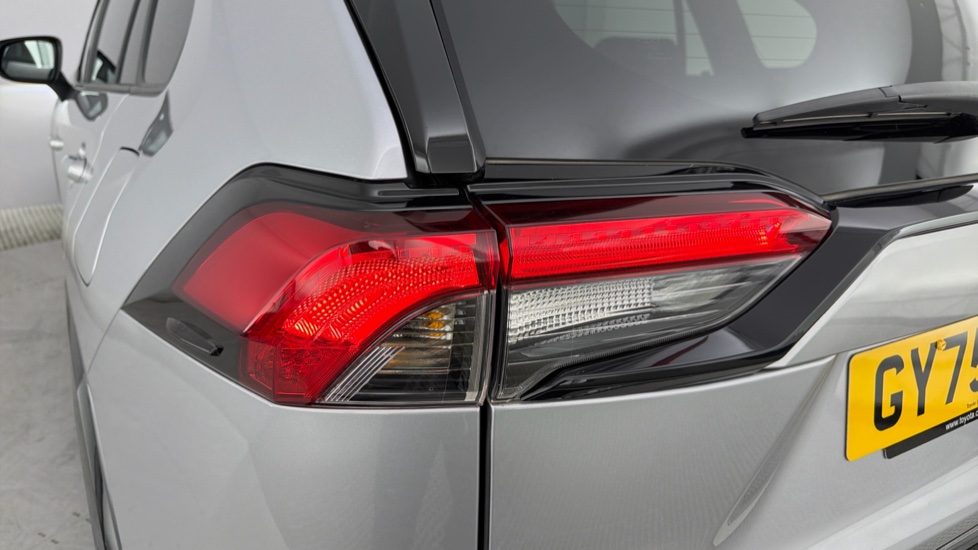 Toyota RAV4 2.5 PHEV GR Sport 5dr CVT Estate - Image 21