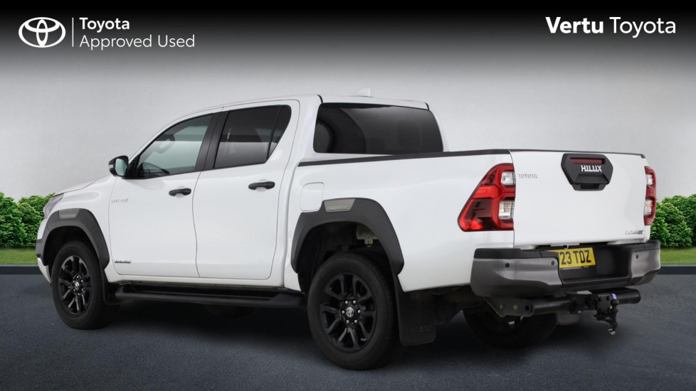 Toyota Hilux Diesel Invincible X D/Cab Pick Up 2.8 D-4D Auto - Image 4