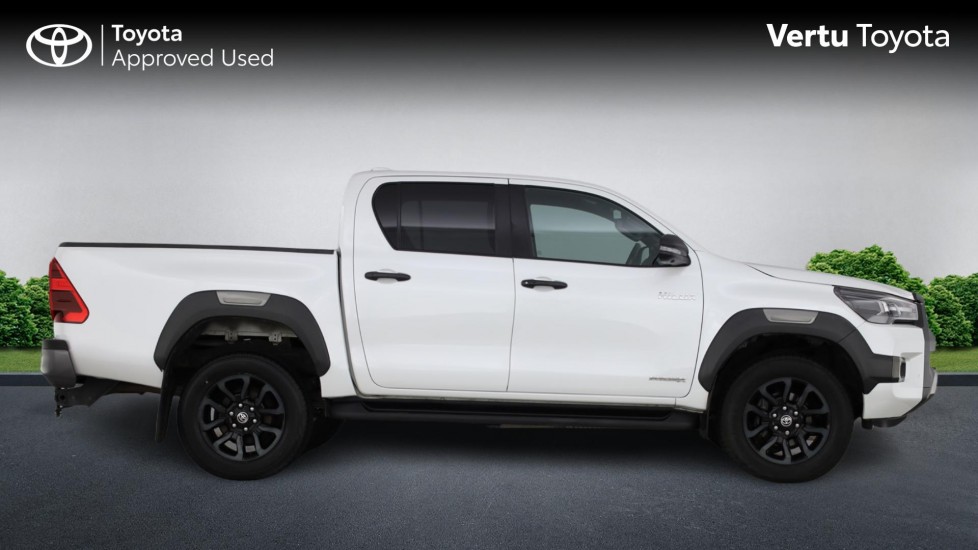 Toyota Hilux Diesel Invincible X D/Cab Pick Up 2.8 D-4D Auto - Image 23