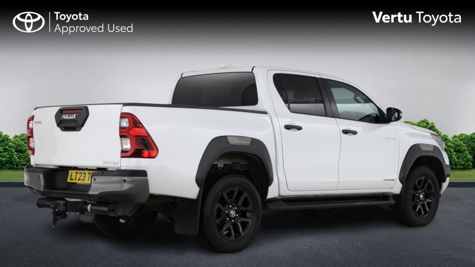 Toyota Hilux Diesel Invincible X D/Cab Pick Up 2.8 D-4D Auto - Image 2