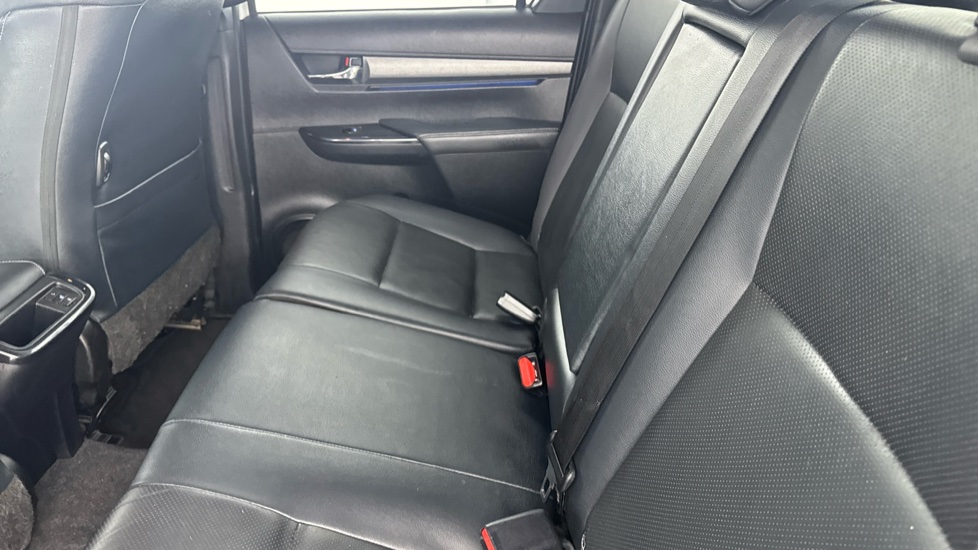 Toyota Hilux Diesel Invincible X D/Cab Pick Up 2.8 D-4D Auto - Image 15