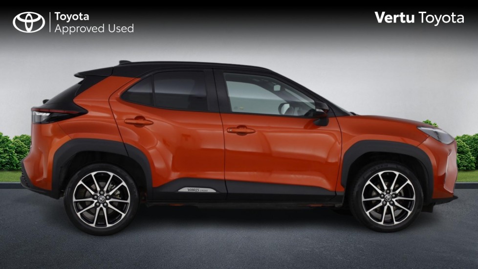 Toyota Yaris Cross 1.5 Hybrid GR Sport 5dr CVT Hybrid Estate - Image 23