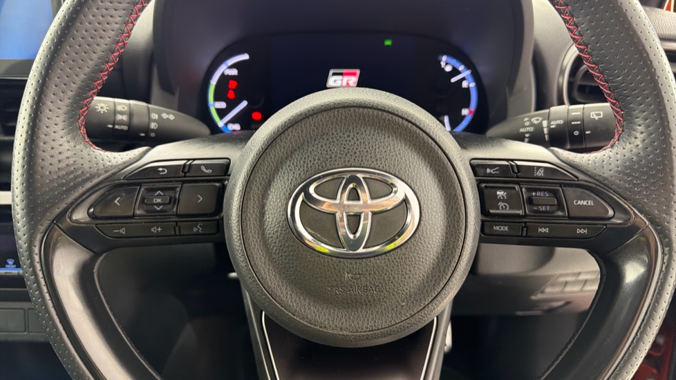 Toyota Yaris Cross 1.5 Hybrid GR Sport 5dr CVT Hybrid Estate - Image 10