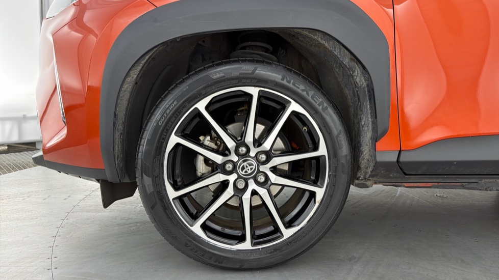 Toyota Yaris Cross 1.5 Hybrid GR Sport 5dr CVT Hybrid Estate - Image 25