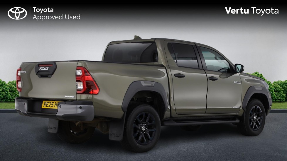Toyota Hilux Diesel Invincible X D/Cab Pick Up 2.8 D 48V Auto - Image 2