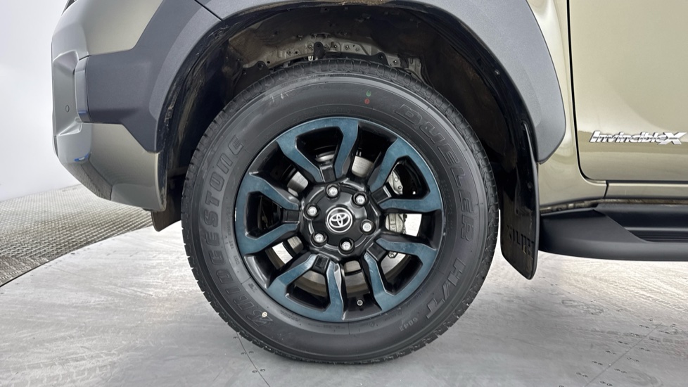 Toyota Hilux Diesel Invincible X D/Cab Pick Up 2.8 D 48V Auto - Image 25