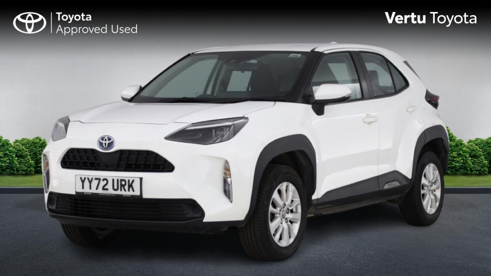 Toyota Yaris Cross 1.5 Hybrid Icon 5dr CVT Hybrid Estate - Image 3