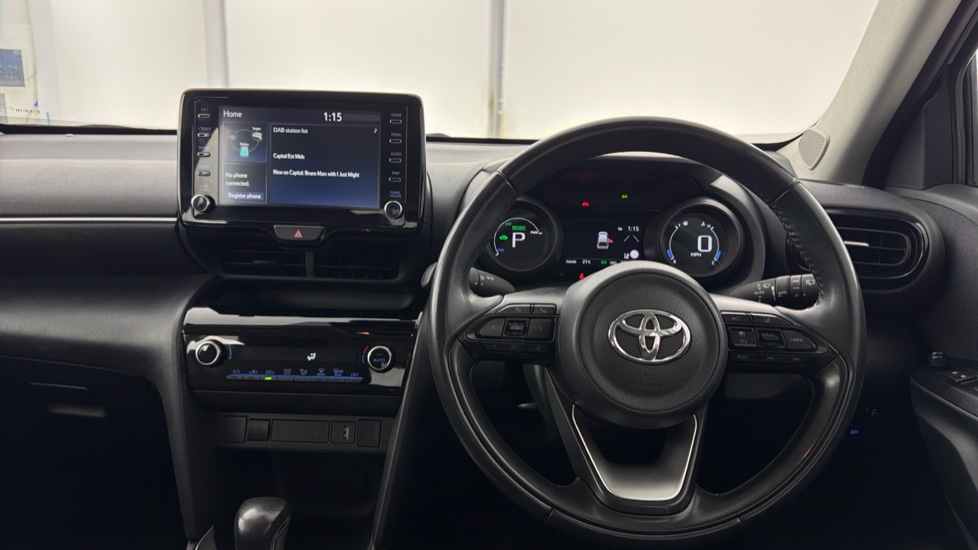 Toyota Yaris Cross 1.5 Hybrid Icon 5dr CVT Hybrid Estate - Image 7