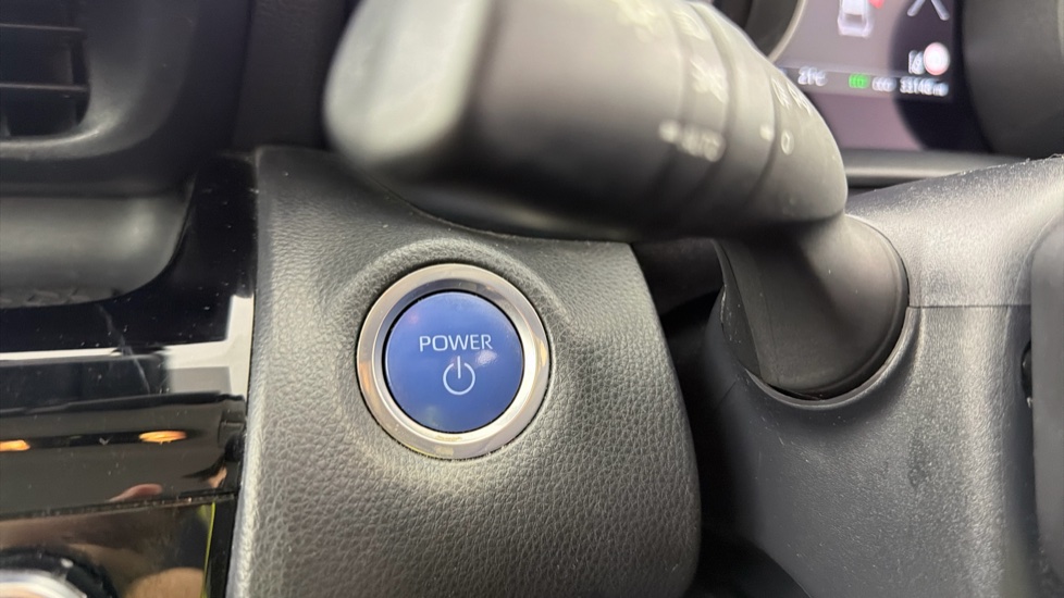 Toyota Yaris Cross 1.5 Hybrid Icon 5dr CVT Hybrid Estate - Image 16