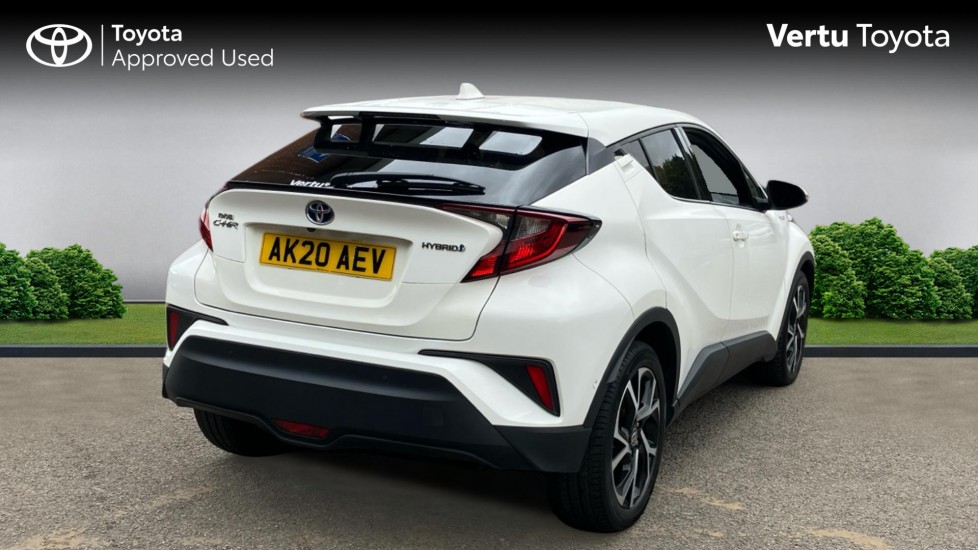 Toyota C-HR 1.8 Hybrid Design 5dr CVT Hybrid Hatchback - Image 2