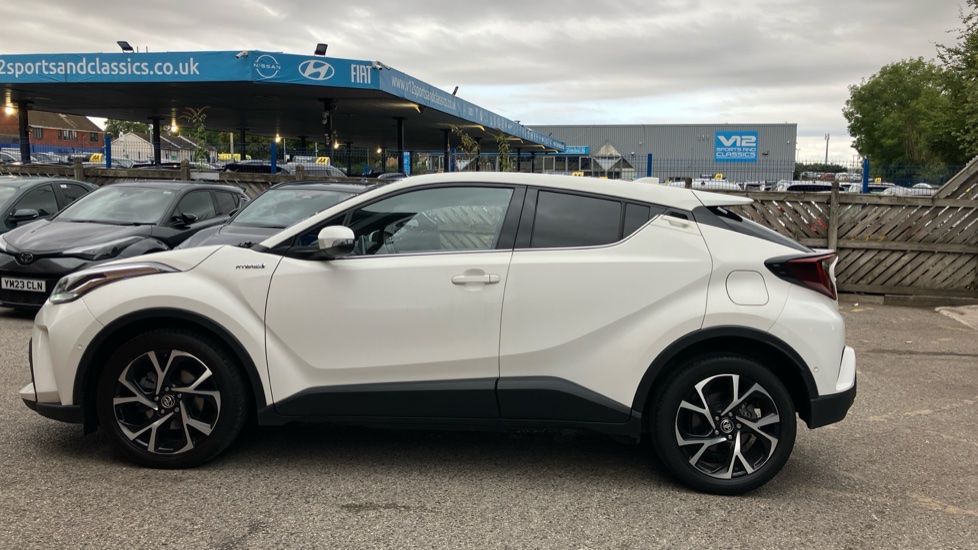 Toyota C-HR 1.8 Hybrid Design 5dr CVT Hybrid Hatchback - Image 24
